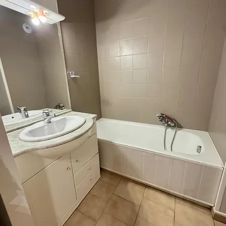 Apartmán Avec Terrasse, 150m De La