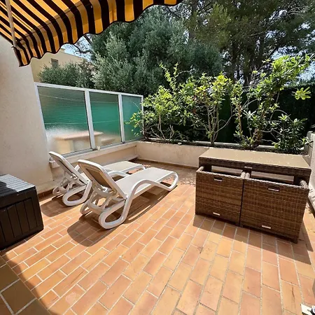 Apartmán Avec Terrasse, 150m De La